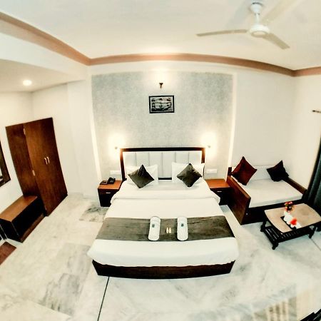 Tripli Udaipur Hotel Eksteriør billede