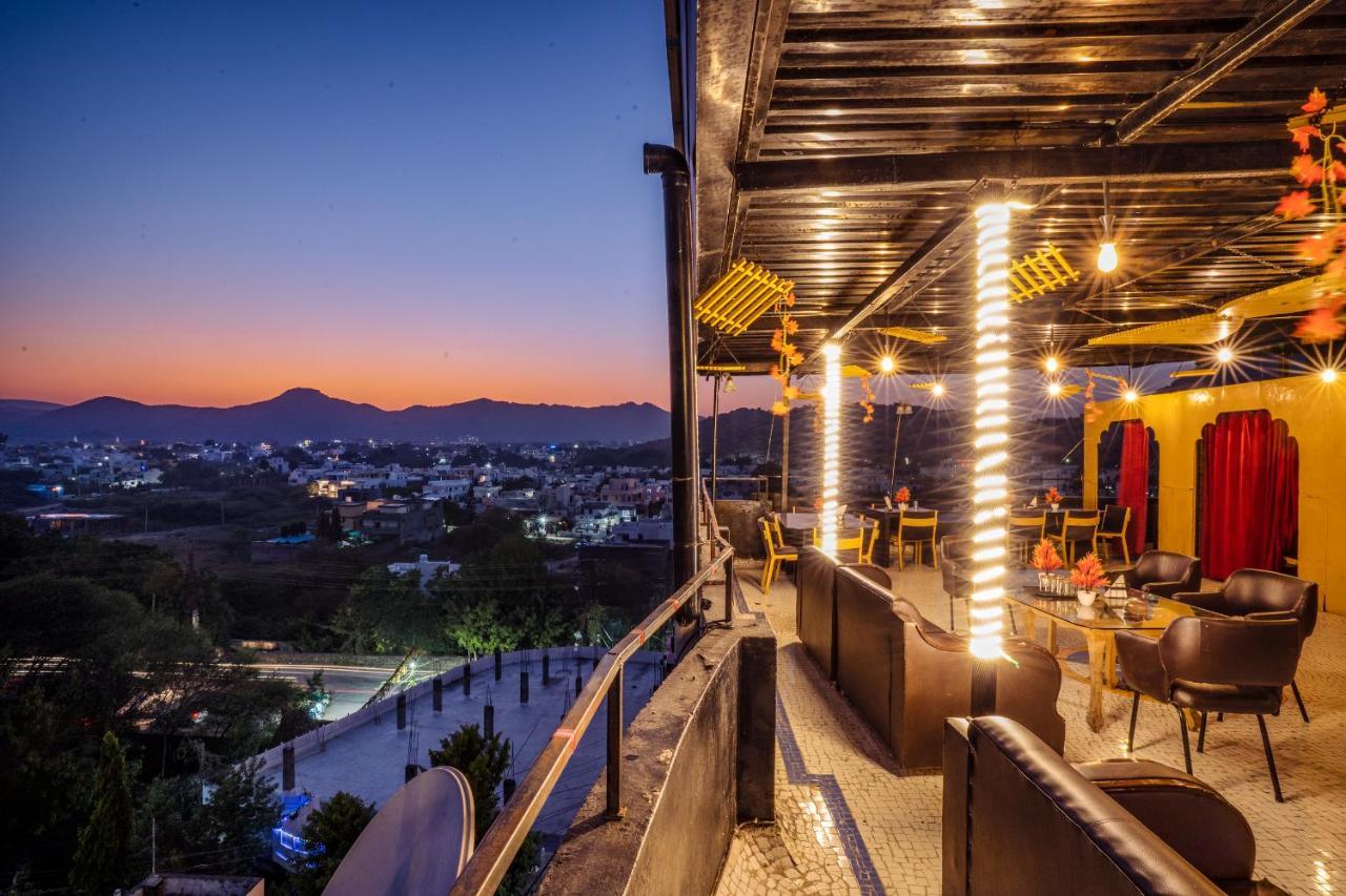 Tripli Udaipur Hotel Eksteriør billede