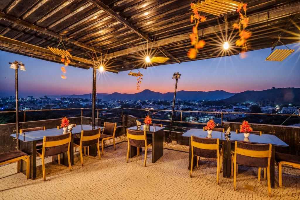Tripli Udaipur Hotel Eksteriør billede