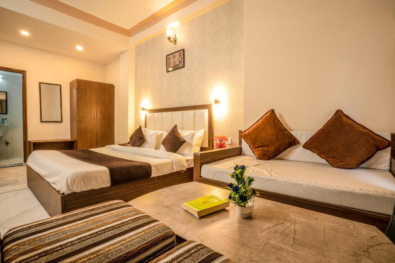 Tripli Udaipur Hotel Eksteriør billede
