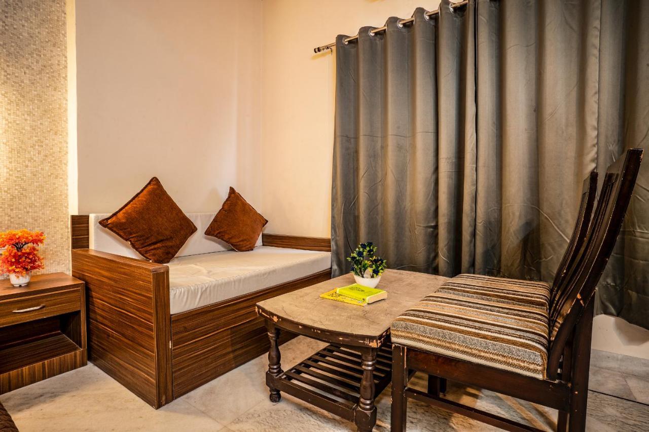 Tripli Udaipur Hotel Eksteriør billede